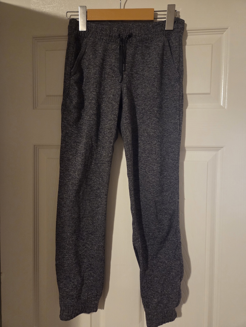 Ivivva by Lululemon Girls Heather Grey Jogger Pants – Size 10